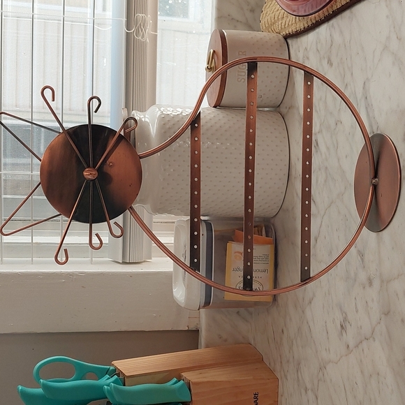 Cat Shaped Jewelry Holder - Picture 1 of 1